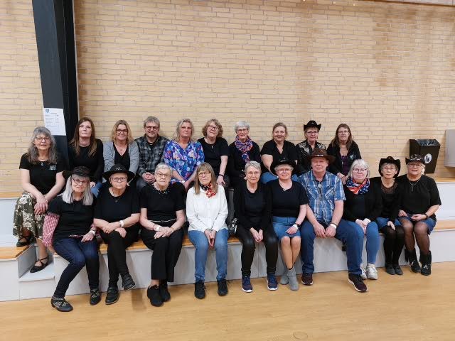 Dancing Neighbors image